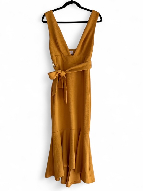 Selfie Leslie Dresses & Skirts - Selfie Leslie Mustard Yellow Mermaid Hem Sleeveless Dress Size M